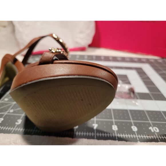 Yancy brown by shoedazzel - Picture 8 of 11